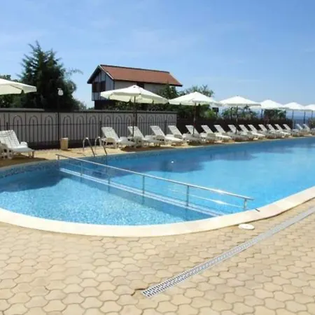 Hotel Aqua Dolphin 3*