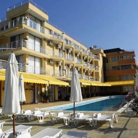 Отель Aqua Dolphin Равда