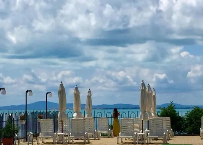 Aqua Dolphin Ξενοδοχείο 3*