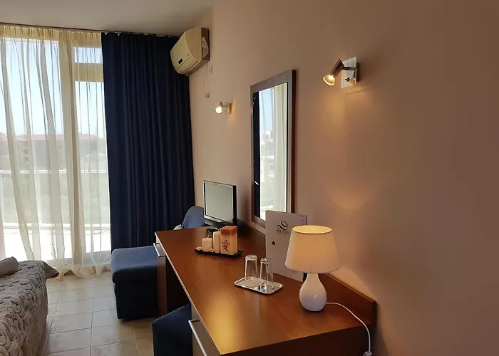 Aqua Dolphin Ξενοδοχείο Ράβντα