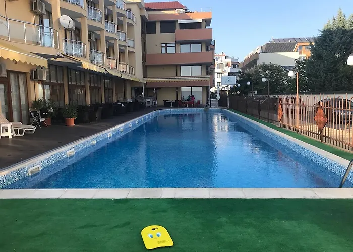 Ξενοδοχείο Aqua Dolphin 3*