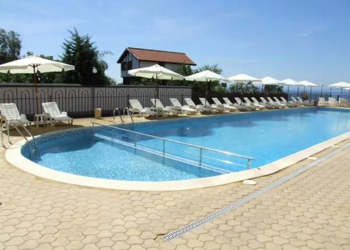 Ξενοδοχείο Aqua Dolphin 3*